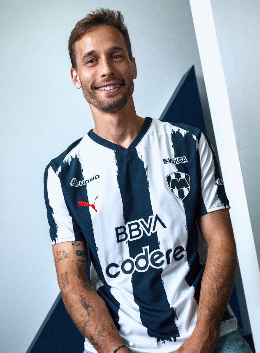 Rayados 25 local